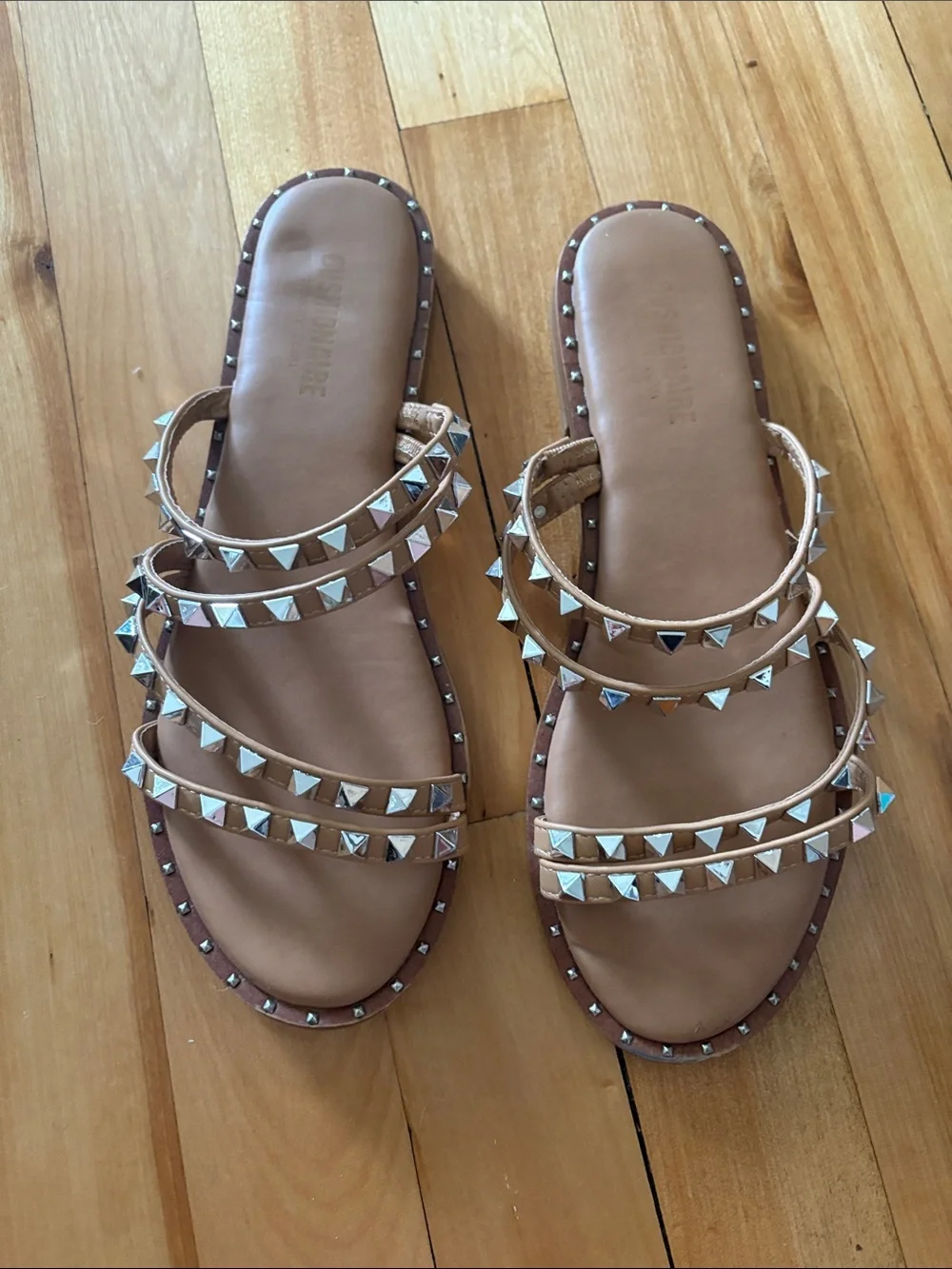 Cushionaire Studded Tan Slide Sandals - Strappy - Women's 8.5